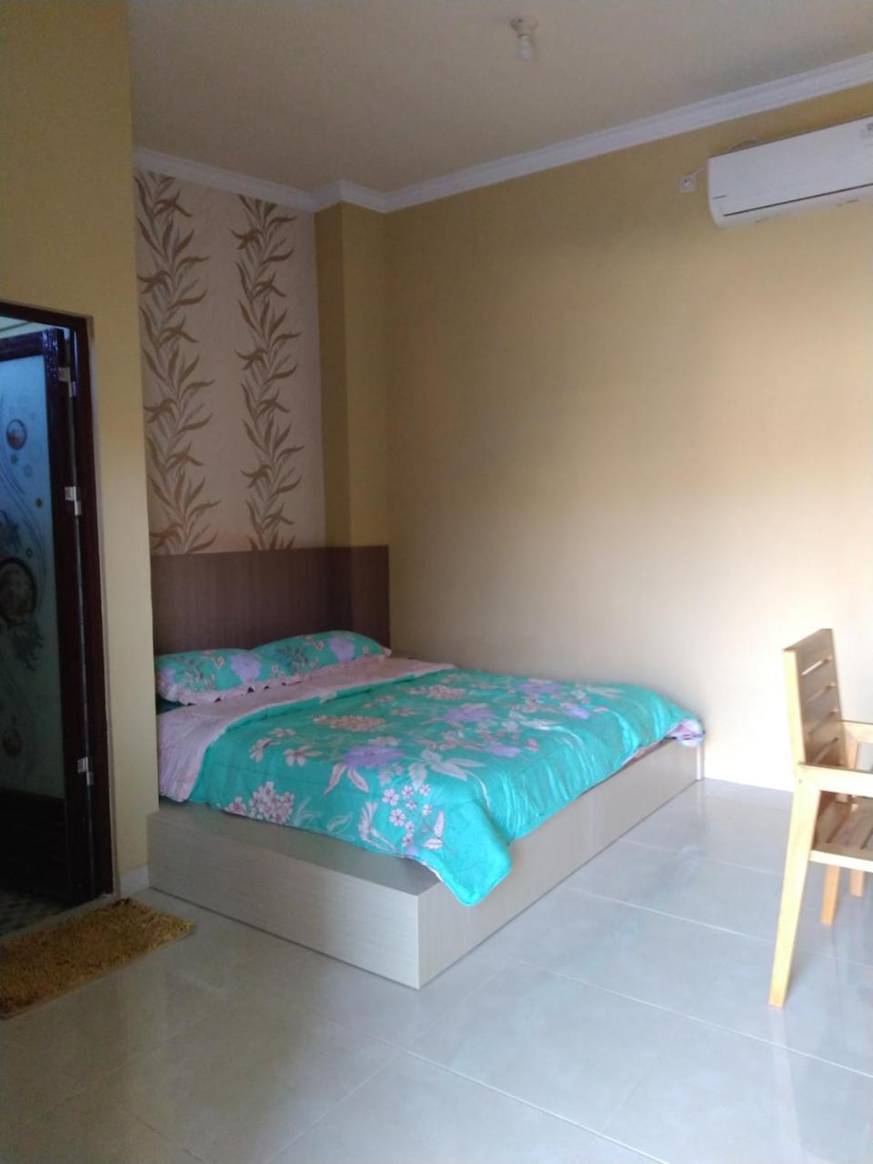 R3 Brawijaya Homestay Баньюванги Экстерьер фото