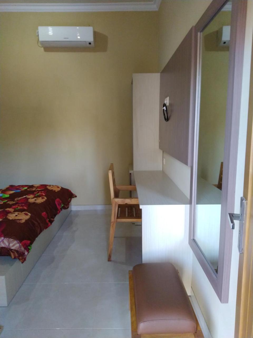 R3 Brawijaya Homestay Баньюванги Экстерьер фото