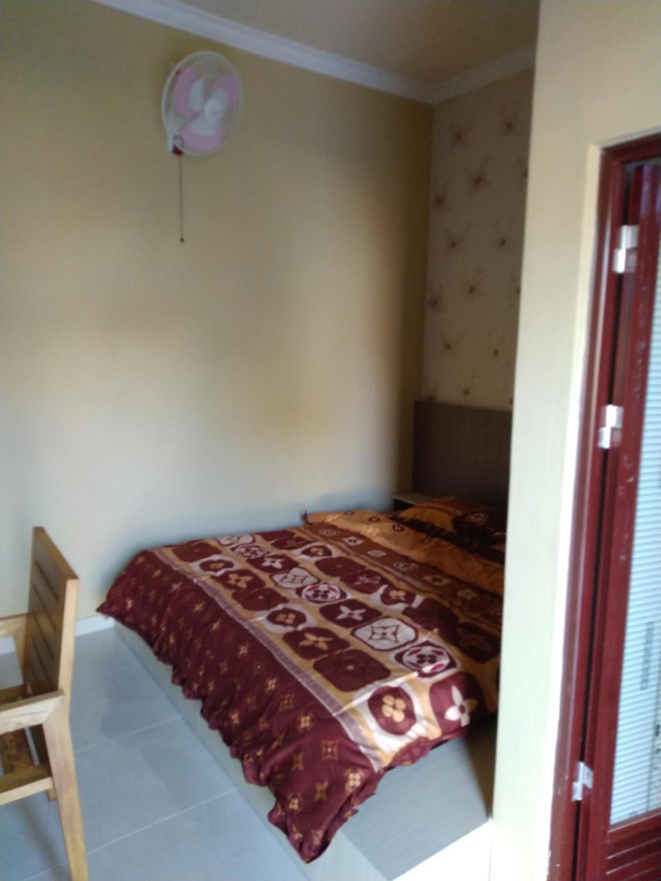 R3 Brawijaya Homestay Баньюванги Экстерьер фото