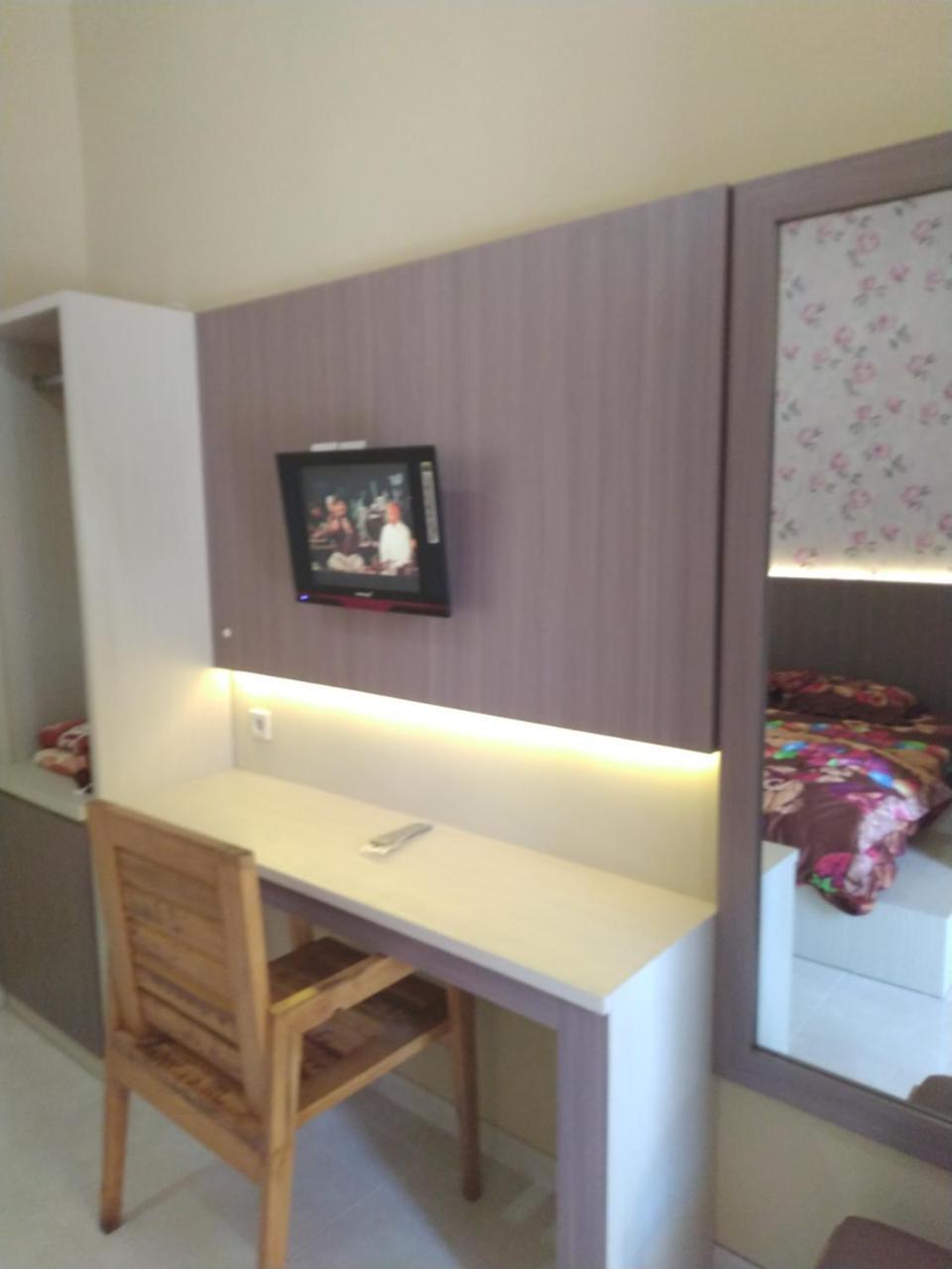R3 Brawijaya Homestay Баньюванги Экстерьер фото