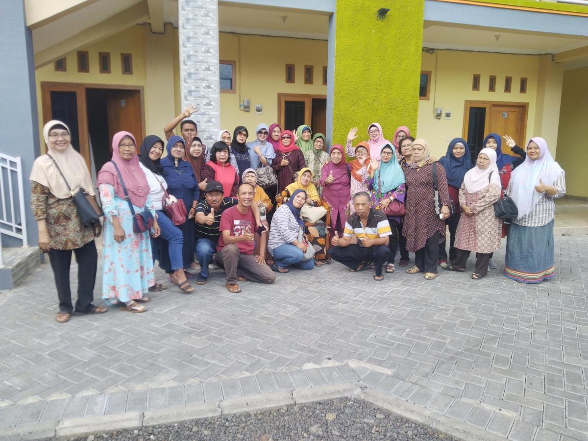 R3 Brawijaya Homestay Баньюванги Экстерьер фото