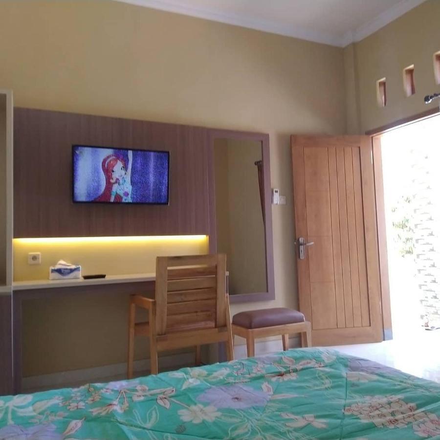 R3 Brawijaya Homestay Баньюванги Экстерьер фото