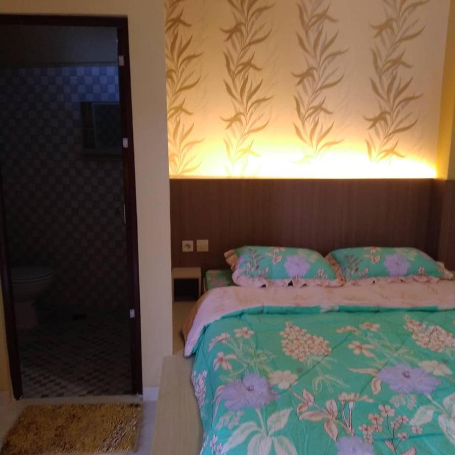 R3 Brawijaya Homestay Баньюванги Экстерьер фото